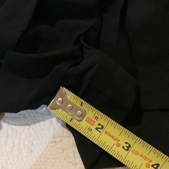 Laundry by Shelli Segal Paperbag shorts. NWT. Small - Picture 4 of 8